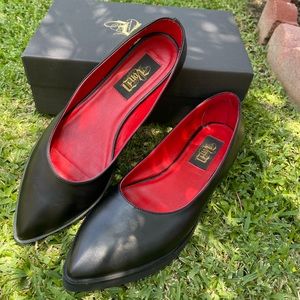 KAT VON D “ROXY” BALLERINA FLAT BLACK SIZE 10